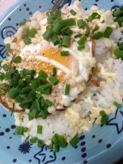簡単だけど美味しい目玉焼き丼☆-レシピのメイン写真