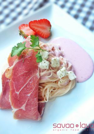苺と生ハムのクリームパスタ-レシピのメイン写真