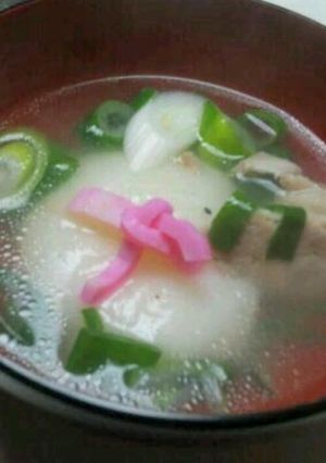 我が家の定番♪鶏出汁スープで作るお雑煮-レシピのメイン写真