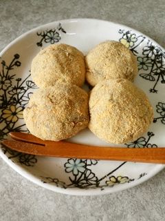 黒豆でホットミルクきな粉餅-レシピのメイン写真