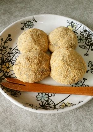 黒豆でホットミルクきな粉餅-レシピのメイン写真