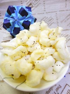 餅・揚げ油少量でおかき【胡椒バージョン】-レシピのメイン写真