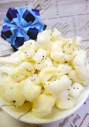 餅・揚げ油少量でおかき【胡椒バージョン】-レシピのメイン写真