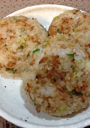 カルシウムたっぷり焼きおにぎり-レシピのメイン写真