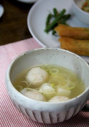 えびとはんぺんのお団子中華スープ-レシピのメイン写真