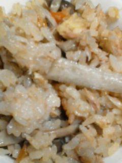ツナ・ゴボウの炊き込み御飯-レシピのメイン写真