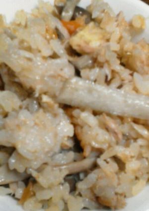 ツナ・ゴボウの炊き込み御飯-レシピのメイン写真