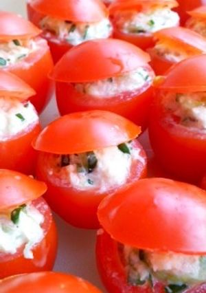 プチトマトの詰め物サラダ-レシピのメイン写真
