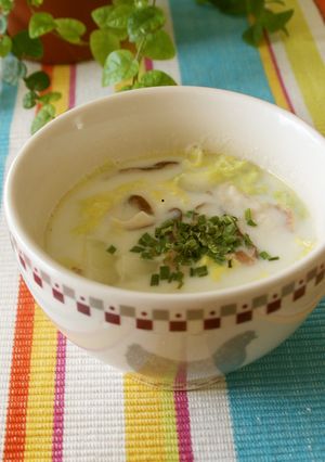 塩麹de白菜とハムのホットミルクスープ-レシピのメイン写真