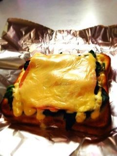 ハムとほうれん草のチーズトースト-レシピのメイン写真