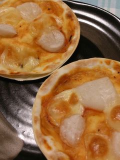 餃子の皮で簡単餅ピザ☆おやつに♪-レシピのメイン写真