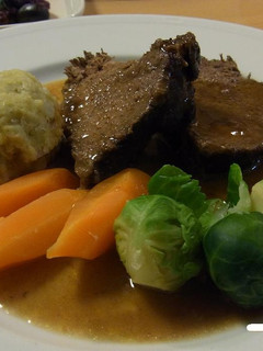 ザワーブラーテン(牛肉マリネ煮込み)-レシピのメイン写真