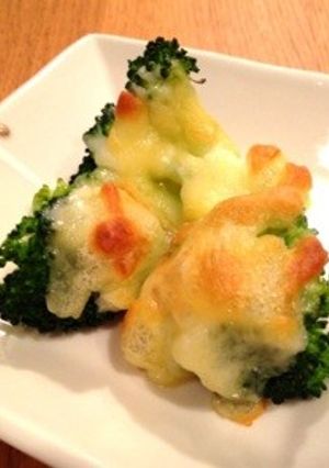 ブロッコリーのチーズ焼き-レシピのメイン写真