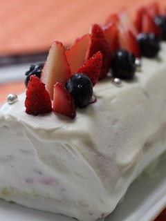 いちごたっぷりロールケーキ-レシピのメイン写真