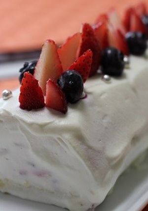 いちごたっぷりロールケーキ-レシピのメイン写真