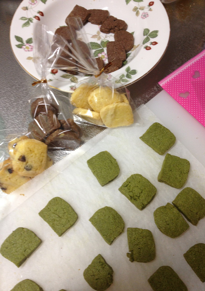 一度にできる４種類の簡単クッキー-レシピのメイン写真