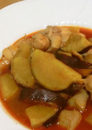 *鶏肉とさつまいものピリ辛甘味噌煮込み*-レシピのメイン写真