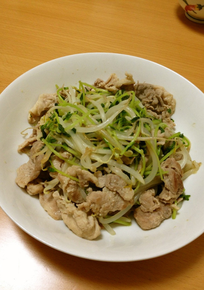 豆苗ともやしの塩麹炒め-レシピのメイン写真