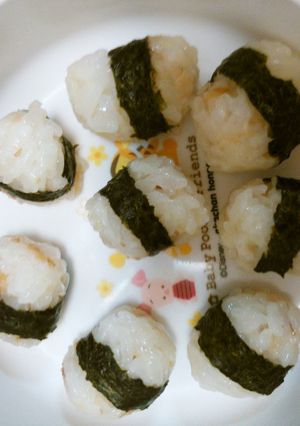 ☆離乳食後期☆和風ﾁｰｽﾞおかかおにぎり-レシピのメイン写真
