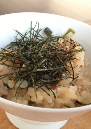 土鍋で作るショウガ風味のニラご飯-レシピのメイン写真