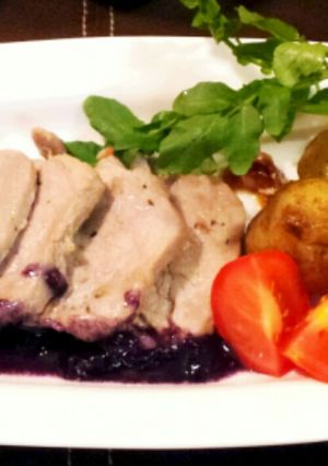 豚ヒレ肉の塩麹焼・ブルーベリーソース-レシピのメイン写真