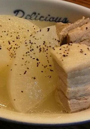 スープも飲み干す♪大根豚のあっさり煮-レシピのメイン写真