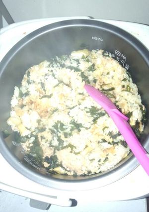 濃いめの鮭フレークとワカメの炊き込み御飯-レシピのメイン写真
