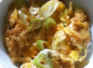 親子丼じゃないよ！松山揚げで卵とじ丼-レシピのメイン写真