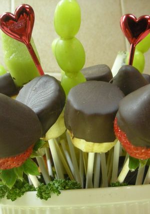 バレンタインにも♪フルーツのチョコがけ-レシピのメイン写真