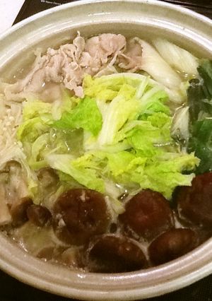 材料少なめ☆豚ときのこたっぷり鍋☆-レシピのメイン写真
