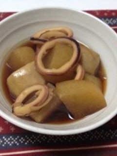 家庭の味☆里芋と大根、イカの煮物-レシピのメイン写真