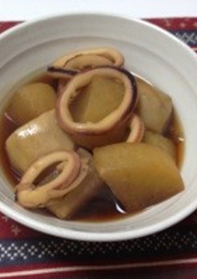 家庭の味☆里芋と大根、イカの煮物-レシピのメイン写真