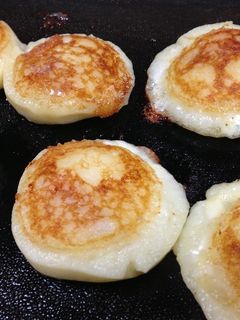 ベーコンチーズ入りもちもち芋もち-レシピのメイン写真
