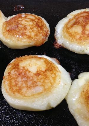 ベーコンチーズ入りもちもち芋もち-レシピのメイン写真