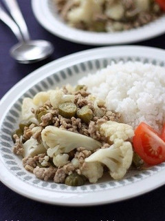 カリフラワーとガーキンの挽肉クミン炒め-レシピのメイン写真