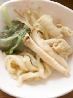 牛もつと煮込みうどんの、ほかほか鍋♪-レシピのメイン写真