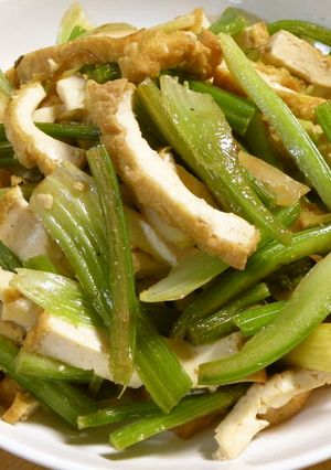 セロリと厚揚げの炒め物-レシピのメイン写真