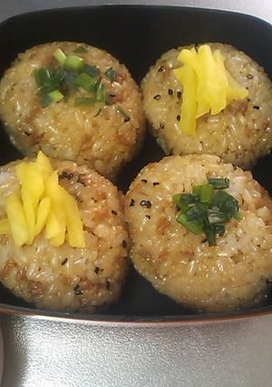 簡単だけど見栄え◎豚挽肉お握り☆-レシピのメイン写真