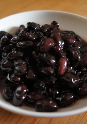 我が家の黒豆煮（土鍋）-レシピのメイン写真