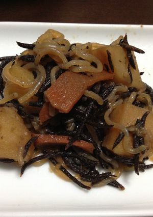 ひじきとじゃがいもの煮物-レシピのメイン写真