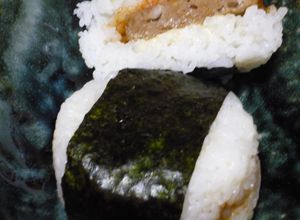 冷凍ハンバーグdeおにぎりサンド☆彡-レシピのメイン写真