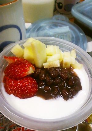 ♡イチゴとリンゴ♡小豆のヨーグルト-レシピのメイン写真
