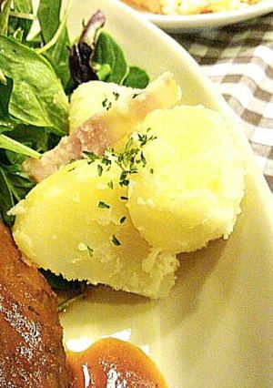 ズボラな粉ふきいも風☆コンソメベーコン-レシピのメイン写真