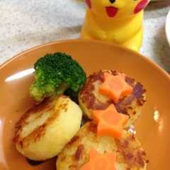 รูปของ じゃがいもと鮭マヨ♪小判焼き