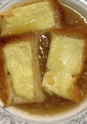 気軽にオニオングラタンスープ-レシピのメイン写真
