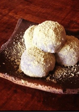 黒ごま餡のもちもち鶯餅-レシピのメイン写真
