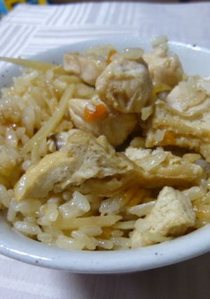 調味料は１つだけ☆１０分で絶品かしわご飯-レシピのメイン写真