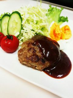 ハンバーグにはデミグラスソース♬-レシピのメイン写真