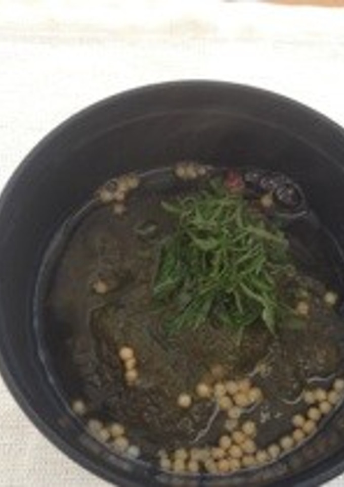 簡単！とろろこんぶと梅のお吸い物-レシピのメイン写真