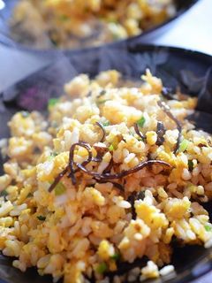 簡単&時短!昆布の佃煮で玉子チャーハン-レシピのメイン写真